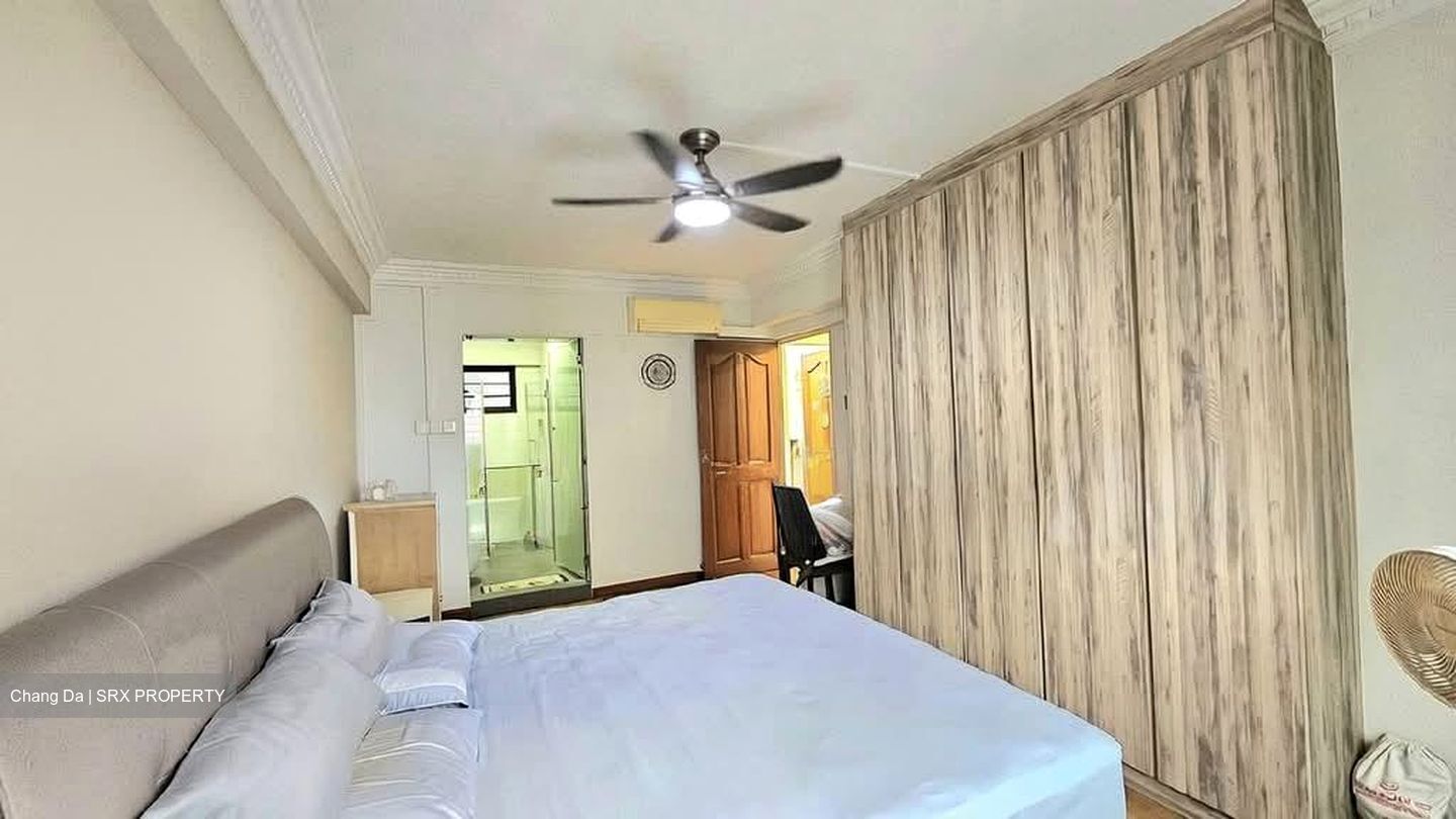 Blk 10 Bukit Batok Central (Bukit Batok), HDB 5 Rooms #588577551